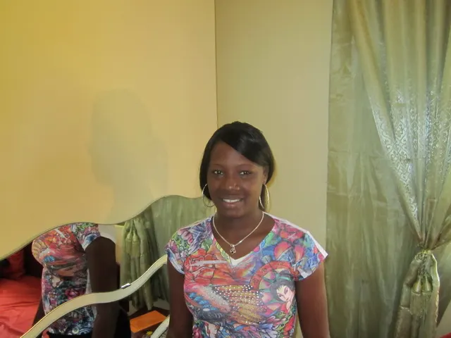 scharfeebony image 0